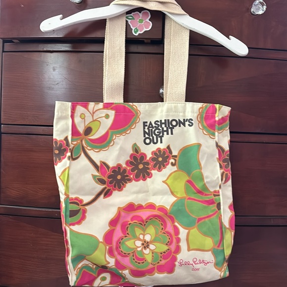 Lilly Pulitzer Fashion’s Night Out 2011 Collectible Tote Bag - Picture 6 of 8